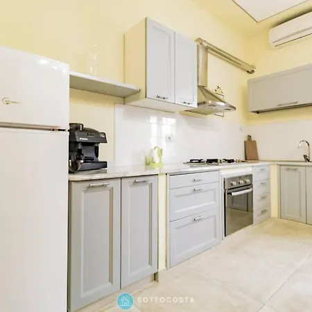 Apartment Helm Flat - *